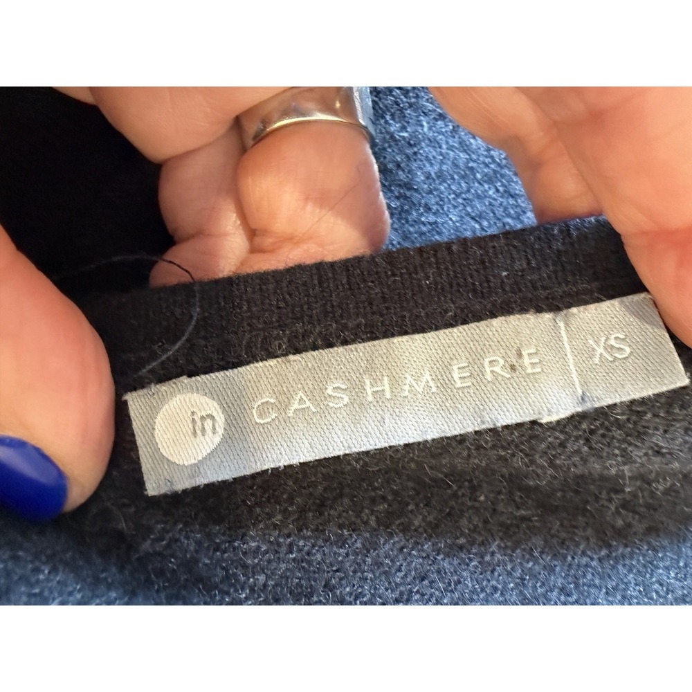 IN CASHMERE Women XS Gray Black Cashmere Pullover Sweater Scoop Neck Pocket - Picture 7 of 8